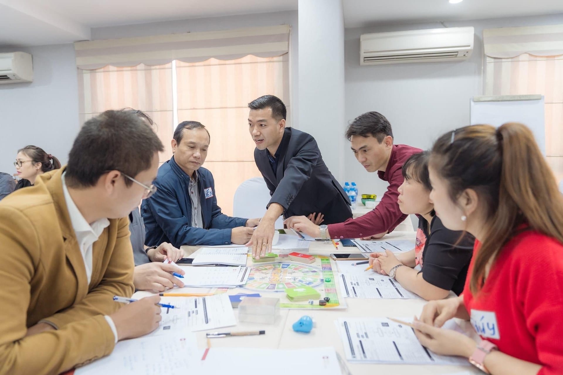 Công ty môi giới là gì?